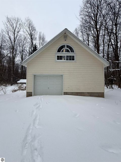 Tiny photo for 9685 Woodys Run, Traverse City, MI 49684 (MLS # 1941118)
