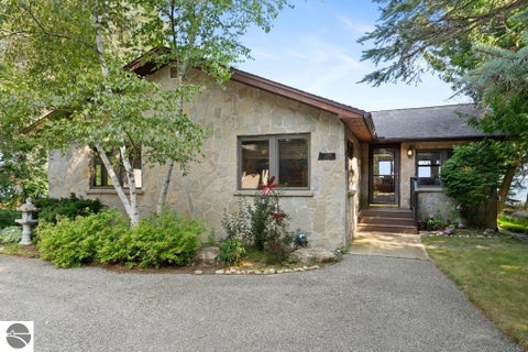 Tiny photo for 1308 Wenniway DR, Mackinaw, MI 49701 (MLS # 1949463)
