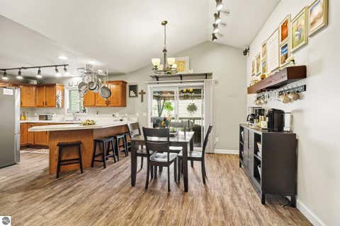 Tiny photo for 1013 Sweeney Street, Mt Pleasant, MI 48858 (MLS # 1949874)