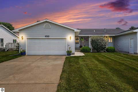 Tiny photo for 1013 Sweeney Street, Mt Pleasant, MI 48858 (MLS # 1949874)