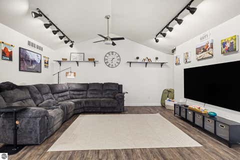 Tiny photo for 1013 Sweeney Street, Mt Pleasant, MI 48858 (MLS # 1949874)
