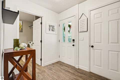 Tiny photo for 1013 Sweeney Street, Mt Pleasant, MI 48858 (MLS # 1949874)