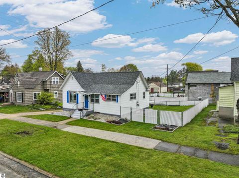 Tiny photo for 208 Blodgett, Cadillac, MI 49601 (MLS # 1945136)