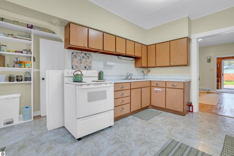 Tiny photo for 208 Blodgett, Cadillac, MI 49601 (MLS # 1945136)
