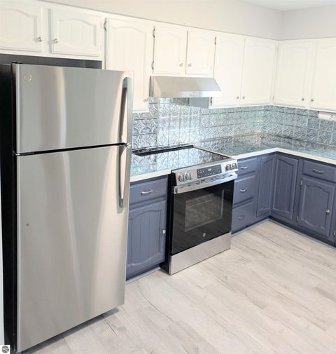 Tiny photo for 408 Sunnyside Street, Mancelona, MI 49659 (MLS # 1944172)