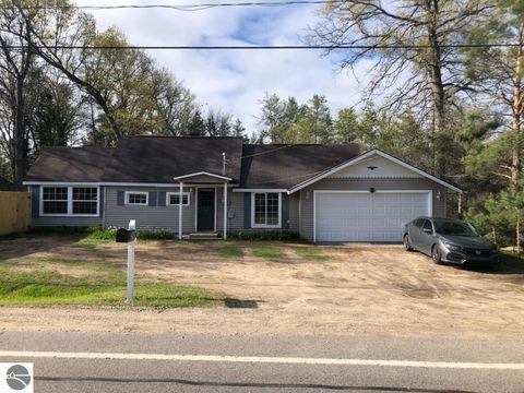 Photo of 2948 E Michigan Highway, Roscommon, MI 48653 (MLS # 1941648)