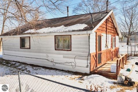Tiny photo for 1205 N Kinney Avenue, Mt Pleasant, MI 48858 (MLS # 1942338)
