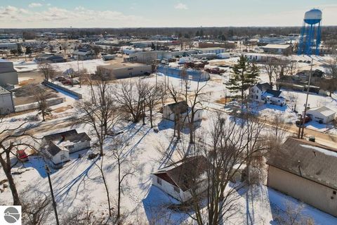 Tiny photo for 1205 N Kinney Avenue, Mt Pleasant, MI 48858 (MLS # 1942338)