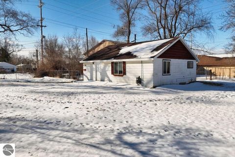 Tiny photo for 1205 N Kinney Avenue, Mt Pleasant, MI 48858 (MLS # 1942338)