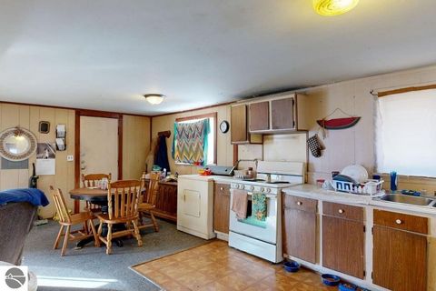 Tiny photo for 1205 N Kinney Avenue, Mt Pleasant, MI 48858 (MLS # 1942338)
