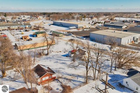 Tiny photo for 1205 N Kinney Avenue, Mt Pleasant, MI 48858 (MLS # 1942338)