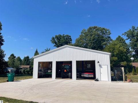 Tiny photo for 2492 E Fir Road, Harrison, MI 48625 (MLS # 1937849)