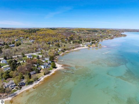 Tiny photo for 5910 S Cummings ST, Suttons Bay, MI 49682 (MLS # 1945361)