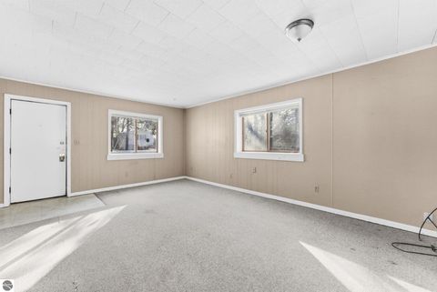 Tiny photo for 1247 Plainview Avenue, Traverse City, MI 49686 (MLS # 1942362)