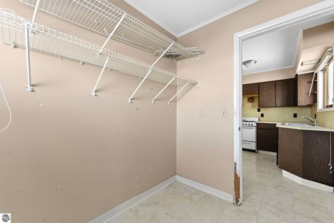 Tiny photo for 1247 Plainview Avenue, Traverse City, MI 49686 (MLS # 1942362)