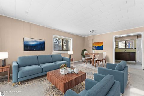 Tiny photo for 1247 Plainview Avenue, Traverse City, MI 49686 (MLS # 1942362)