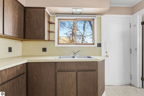 Tiny photo for 1247 Plainview Avenue, Traverse City, MI 49686 (MLS # 1942362)