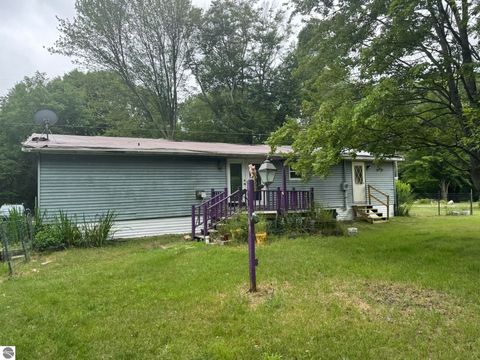 Tiny photo for 4564 W Bawkey Road, Farwell, MI 48622 (MLS # 1936642)