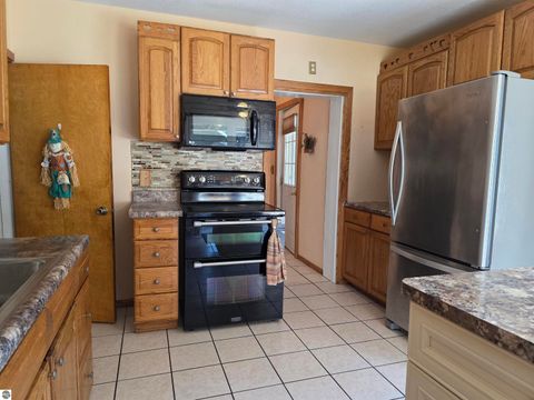 Tiny photo for 702 W Washington ST, East Tawas, MI 48730 (MLS # 1947970)
