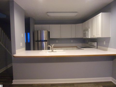 Tiny photo for 915 W Lake Street, Tawas City, MI 48763 (MLS # 1943456)