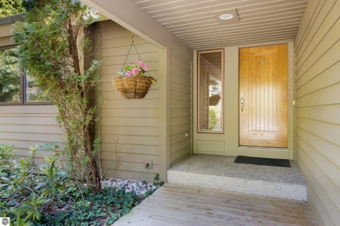 Photo of 6173 Red Fox Run, Traverse City, MI 49686 (MLS # 1947733)