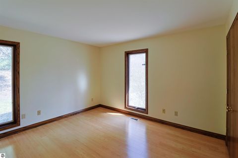 Tiny photo for 555 E Deerfield Road, Mt Pleasant, MI 48858 (MLS # 1943778)