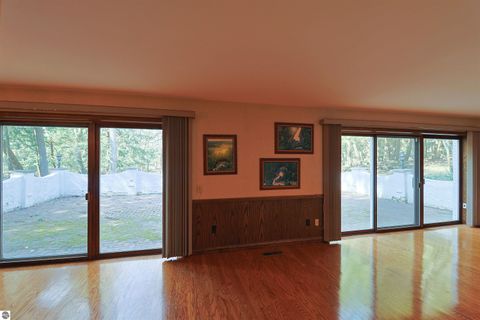 Tiny photo for 555 E Deerfield Road, Mt Pleasant, MI 48858 (MLS # 1943778)