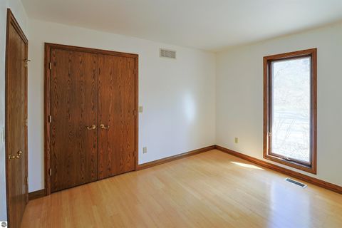 Tiny photo for 555 E Deerfield Road, Mt Pleasant, MI 48858 (MLS # 1943778)