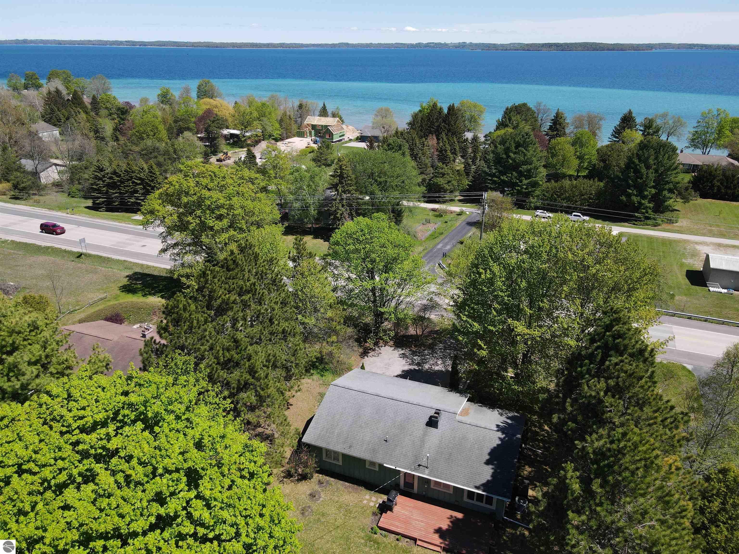 6066 S West Bay Shore Drive - Photo 4