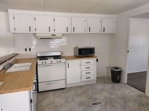 Tiny photo for 860 Manor Ln, Traverse City, MI 49686 (MLS # 1942185)