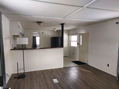 Tiny photo for 860 Manor Ln, Traverse City, MI 49686 (MLS # 1942185)