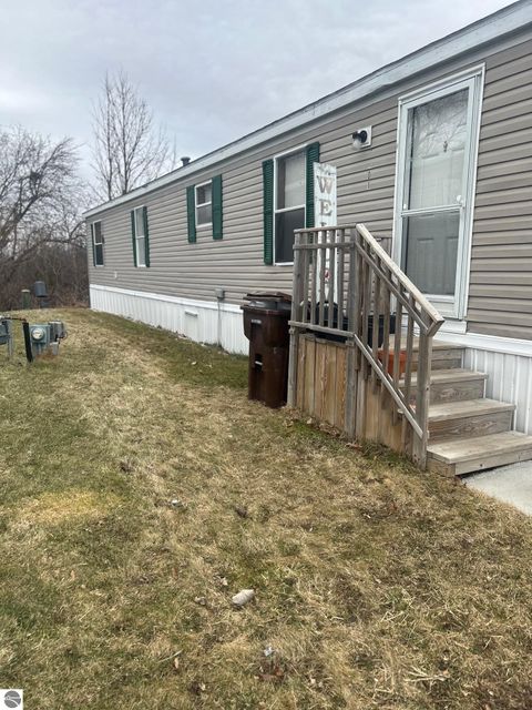 Photo of 1029 Pebble Creek Drive, Mt Pleasant, MI 48858 (MLS # 1942866)