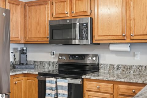 Tiny photo for 632 S Lake Street, Cadillac, MI 49601 (MLS # 1948149)