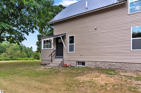 Tiny photo for 198 E Angel Avenue, Barryton, MI 49305 (MLS # 1948296)