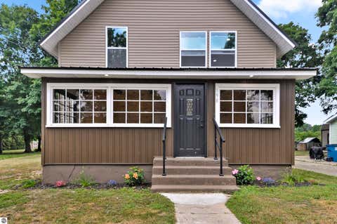 Tiny photo for 198 E Angel Avenue, Barryton, MI 49305 (MLS # 1948296)