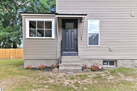 Tiny photo for 198 E Angel Avenue, Barryton, MI 49305 (MLS # 1948296)