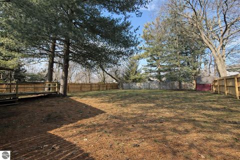 Tiny photo for 1005 E Chippewa Street, Mt Pleasant, MI 48858 (MLS # 1942404)