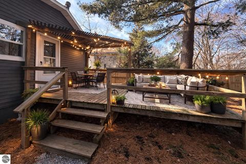 Tiny photo for 1005 E Chippewa Street, Mt Pleasant, MI 48858 (MLS # 1942404)