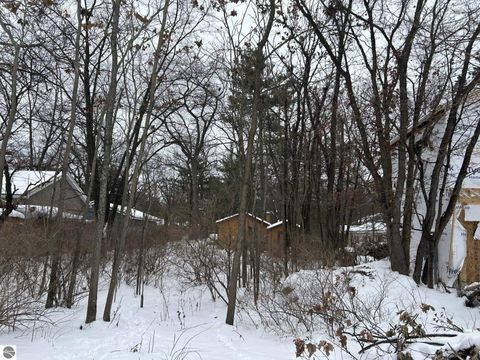 Tiny photo for 1235 Oakland Street, Traverse City, MI 49686 (MLS # 1941109)