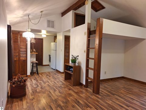 Tiny photo for 1235 Oakland Street, Traverse City, MI 49686 (MLS # 1941109)