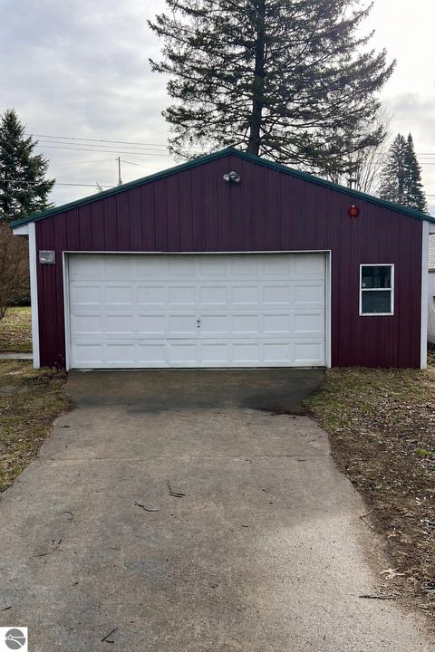 Tiny photo for 526 Hannah Avenue, Alma, MI 48801 (MLS # 1943361)