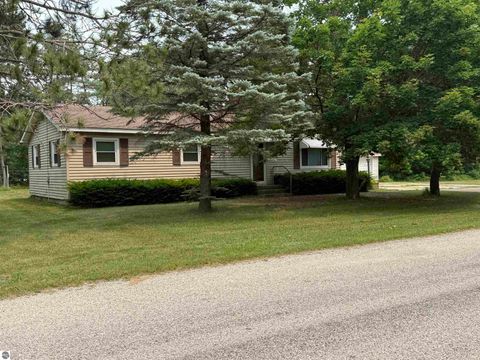 Tiny photo for 410 14th Street, Cadillac, MI 49601 (MLS # 1948133)