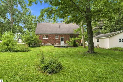 Tiny photo for 609 Buckley ST, Elk Rapids, MI 49629 (MLS # 1948393)