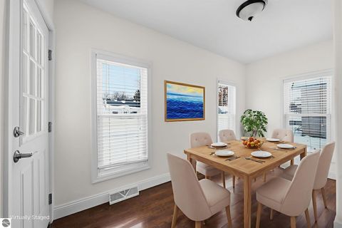 Tiny photo for 1004 Boyd Avenue, Traverse City, MI 49686 (MLS # 1942368)