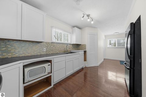 Tiny photo for 1004 Boyd Avenue, Traverse City, MI 49686 (MLS # 1942368)