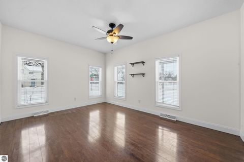 Tiny photo for 1004 Boyd Avenue, Traverse City, MI 49686 (MLS # 1942368)