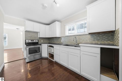 Tiny photo for 1004 Boyd Avenue, Traverse City, MI 49686 (MLS # 1942368)