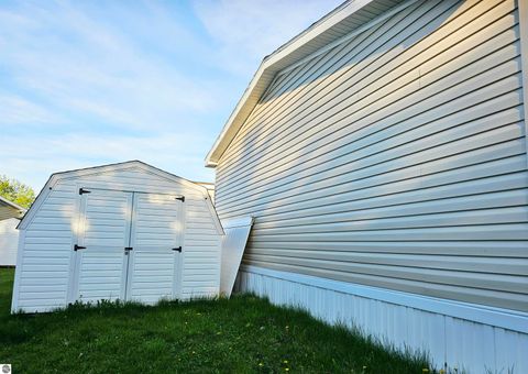Tiny photo for 1103 Peachtree Court, Mt Pleasant, MI 48858 (MLS # 1942303)