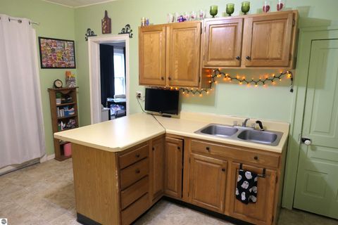 Tiny photo for 424 S Kinney Street, Mt Pleasant, MI 48858 (MLS # 1943237)