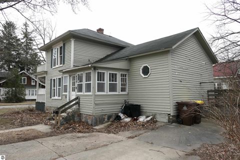 Tiny photo for 424 S Kinney Street, Mt Pleasant, MI 48858 (MLS # 1943237)
